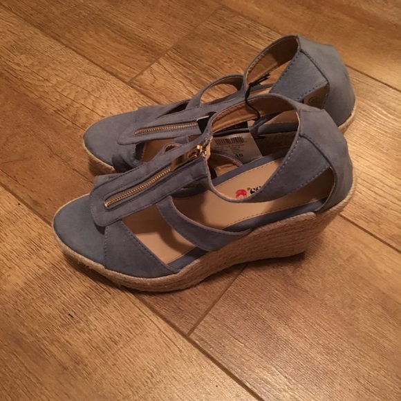 NWT Wedges - Picture 3 of 7